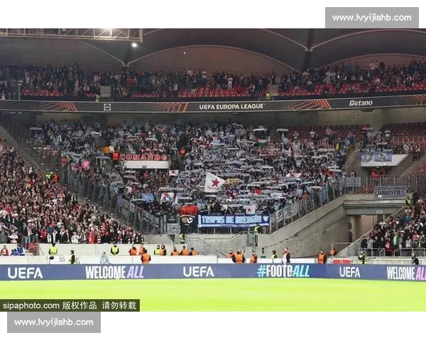 暖阳照看台！泰山 31 海港，三万球迷享足球盛宴